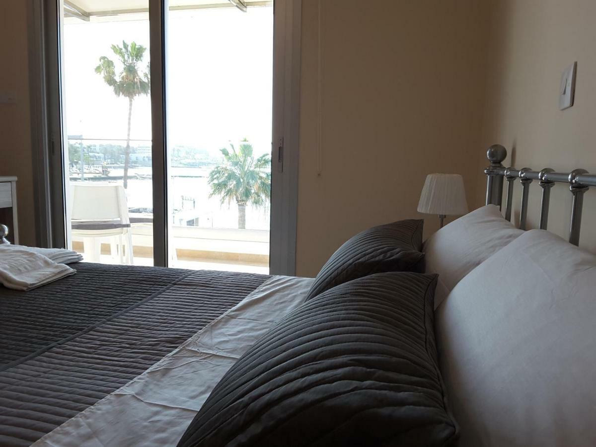 Lighthouse By The Sea Lovely 2Bdr Apartment Paphos Exterior foto