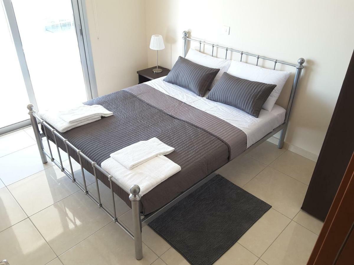 Lighthouse By The Sea Lovely 2Bdr Apartment Paphos Exterior foto