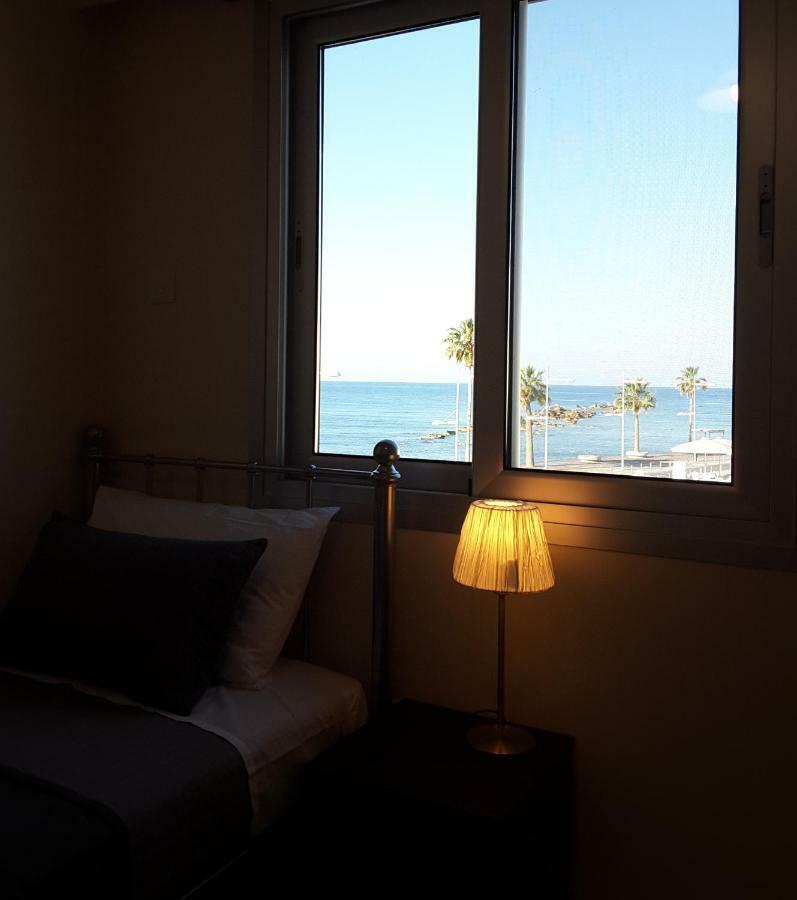 Lighthouse By The Sea Lovely 2Bdr Apartment Paphos Exterior foto